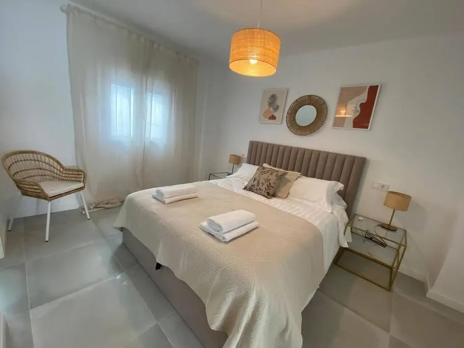 Stylish Seaside 3 Bed Apartment With Terrace + Sea View Benalmádena