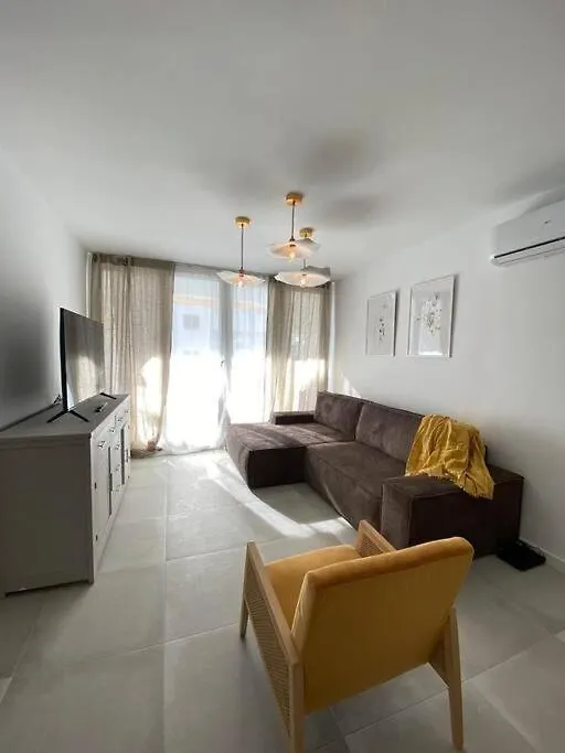 Stylish Seaside 3 Bed Apartment With Terrace + Sea View Benalmádena