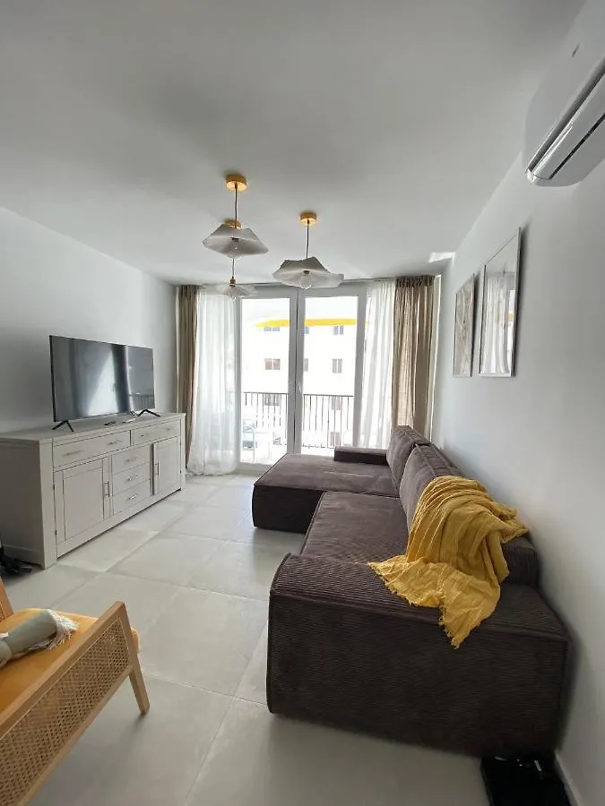 Stylish Seaside 3 Bed Apartment With Terrace + Sea View Benalmádena
