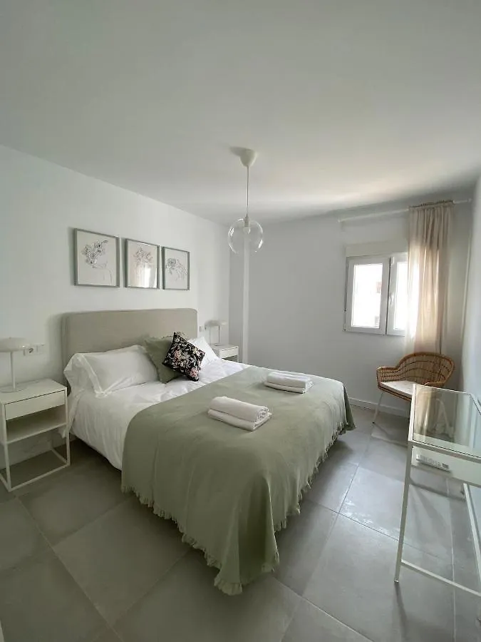 Stylish Seaside 3 Bed Apartment With Terrace + Sea View Benalmádena 0*,